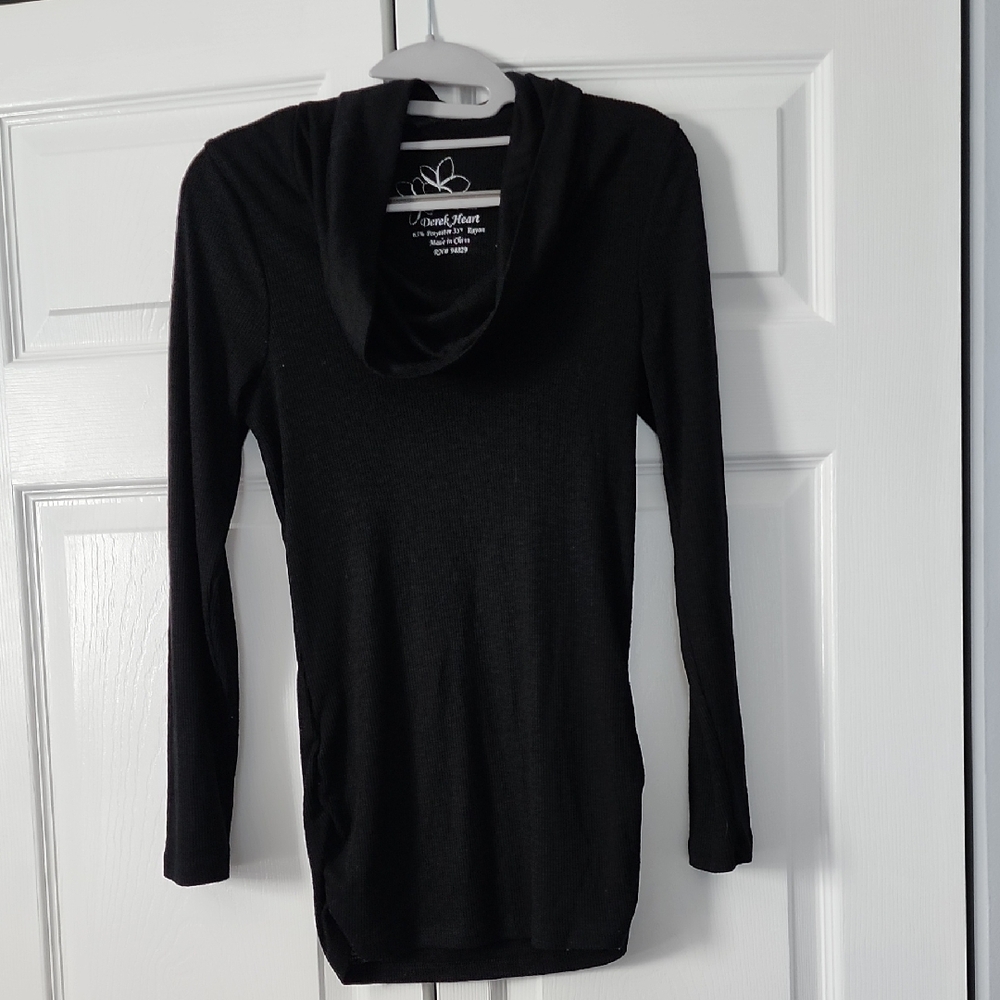 Derek Heart Black Ribbed Knit Top